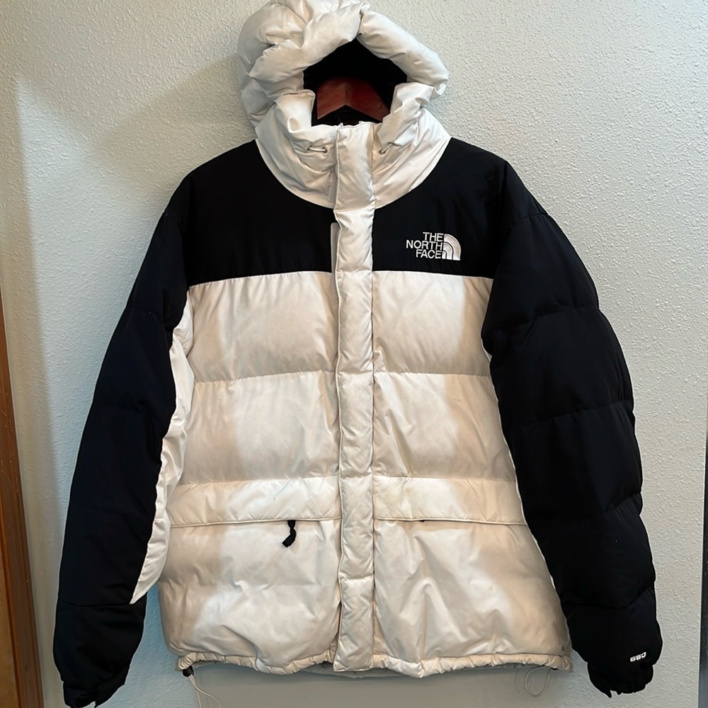 The North Face Men’s 1996 Retro Nuptse Puffer Jacket. Size XL.